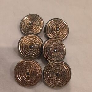 Buttons Gold Circular Design
